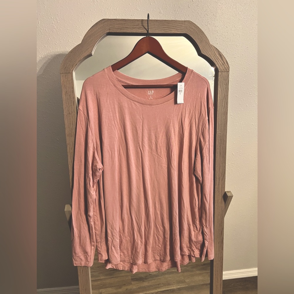 GAP Long Sleeve Luxe T
